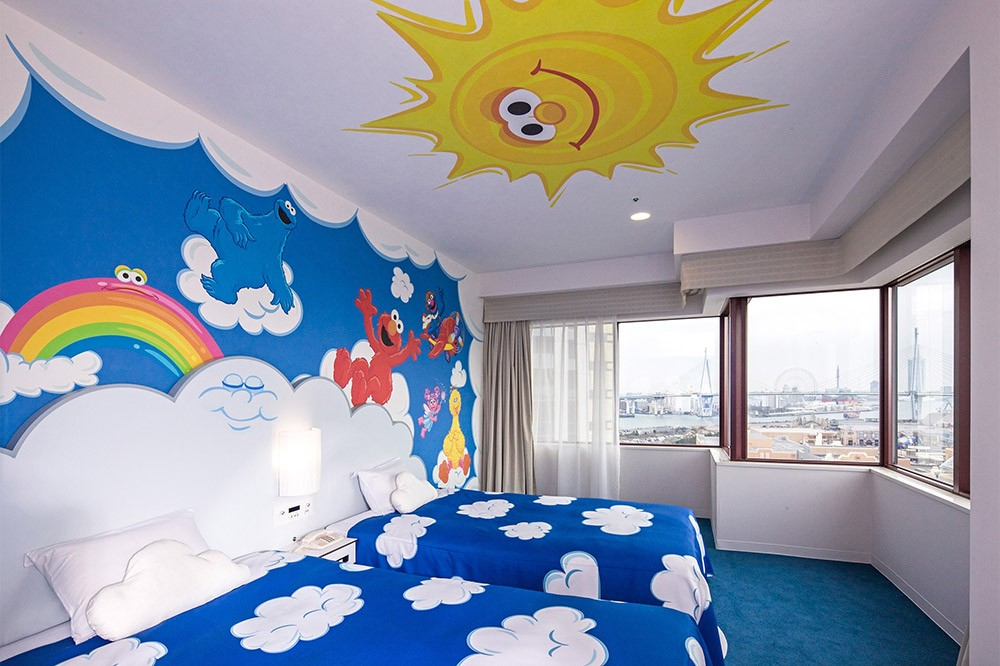 Sesame Street™ Sky View Room