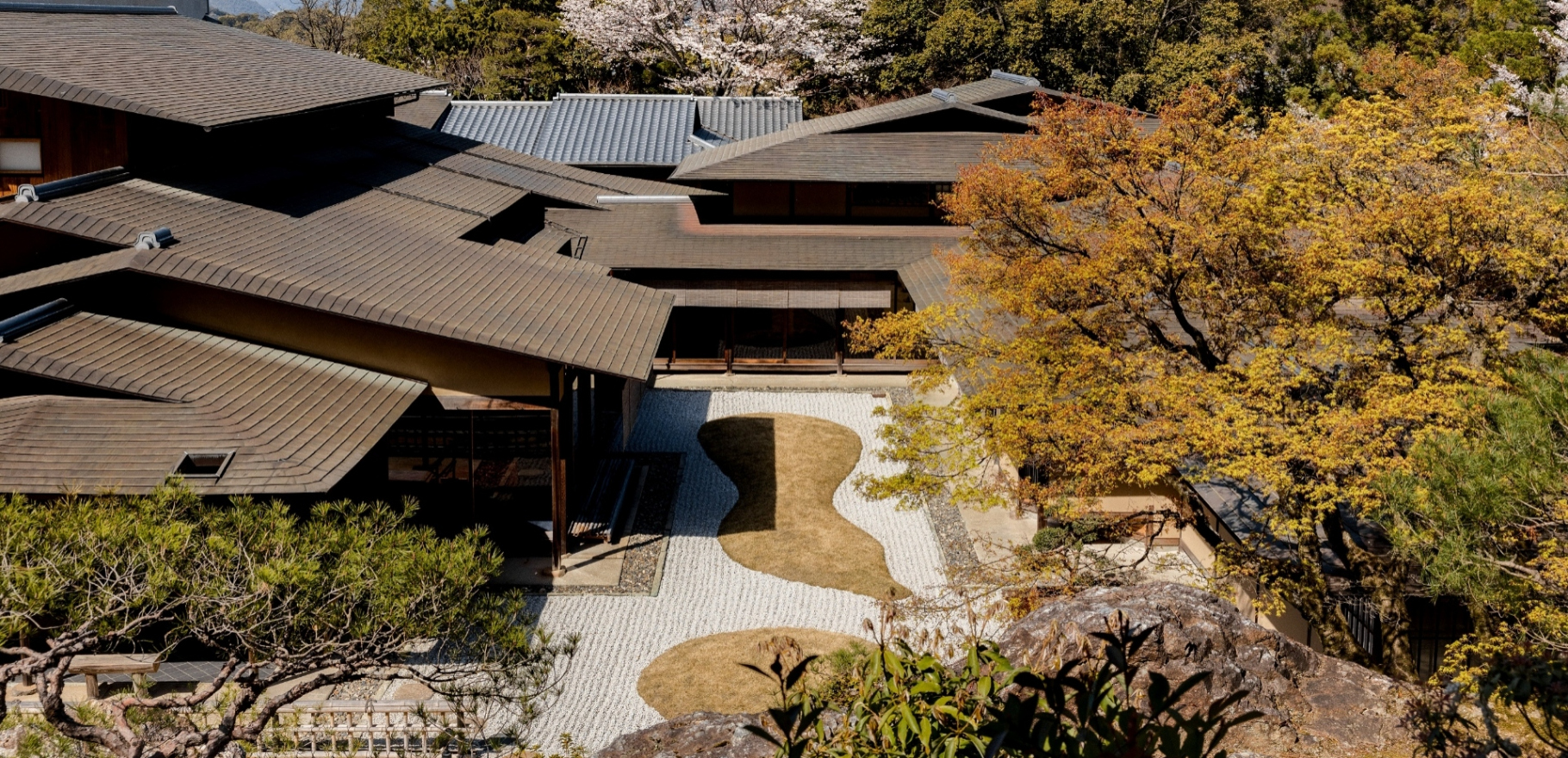 数寄屋風別館「佳水園」_BenRichard1