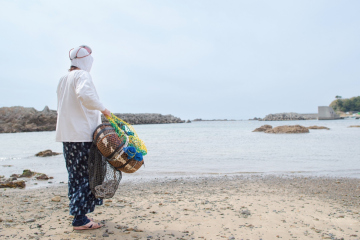 海に生きる、海女と鮑の物語。