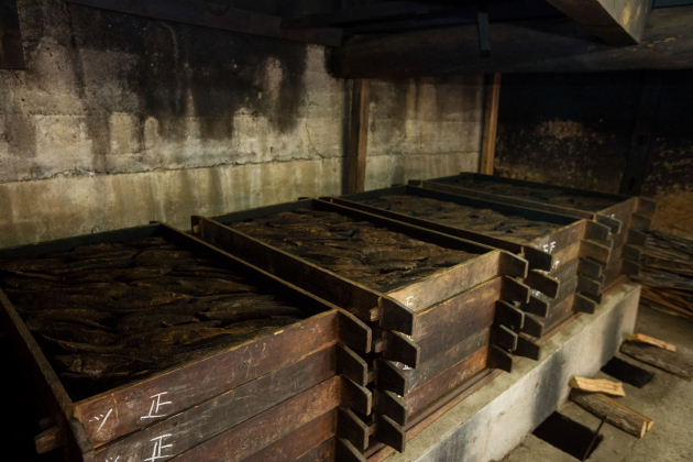 鰹いぶし小屋