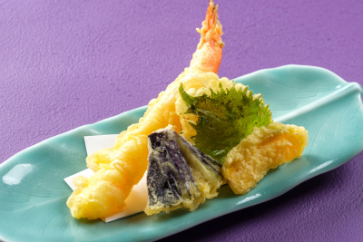 日本料理つのくに：天ぷら盛り合わせの料理イメージ