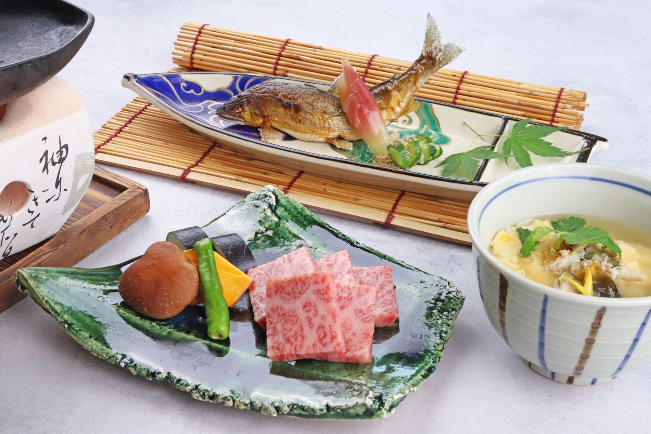 天然鮎と飛騨牛の会席