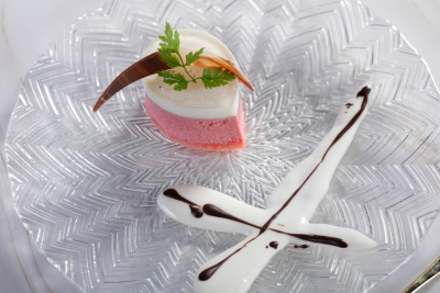 ホワイトチョコとフランボワーズのムース