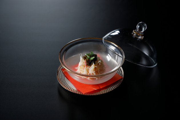 ZK日本料理「北海道産 毛蟹 キャビア」