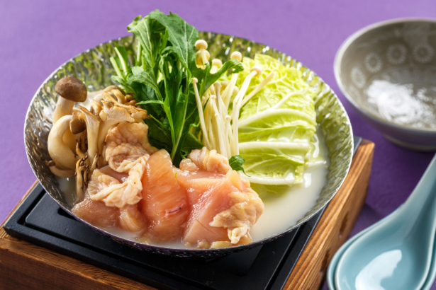日本料理つのくに：鶏肉と野菜の豆乳鍋の料理イメージ