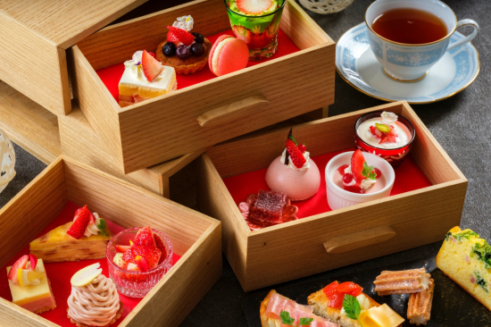 アフタヌーンティーから軽食まで豊富なメニュー