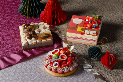 あまおうたっぷりの真っ赤なタルト、紅茶とスパイスが織りなすチョコレートのケーキといちごたっぷりショートケーキ、3種類のクリスマスケーキが登場！