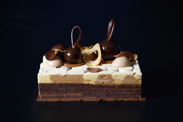 画像：紅茶とスパイスの香りが織りなすチョコレートケーキ「ノエル ショコラ」の断面