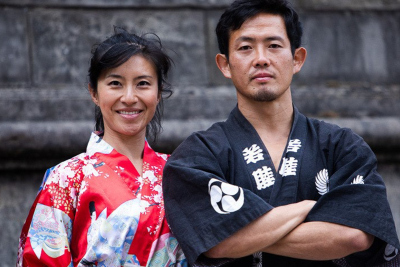 ニューイヤーブッフェ：アクロバットショー ヒロマクロ