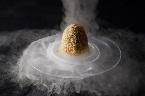 画像：LOUNGE PLUS 9/1~11/30に提供する「モンブラン～シュルプリーズ～」」