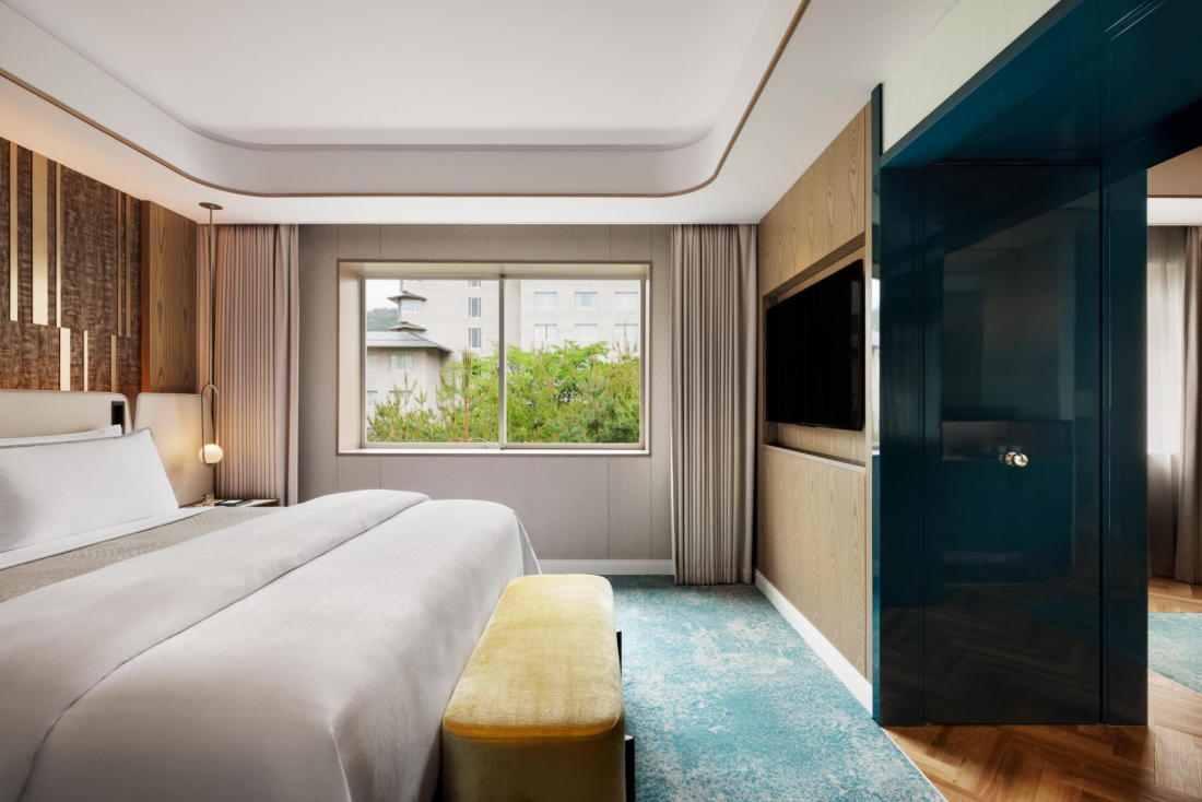 Junior Suite 1 king bed