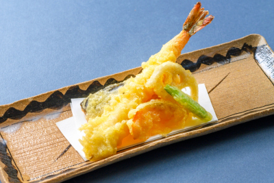 日本料理つのくに：天ぷら盛り合わせの料理イメージ
