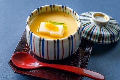 日本料理つのくに：鶏のかちん蒸しの料理イメージ