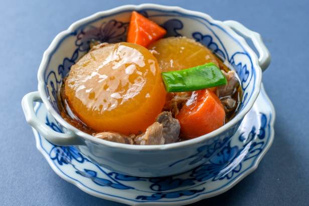 日本料理つのくに：風呂吹き大根牛肉餡掛けの料理イメージ