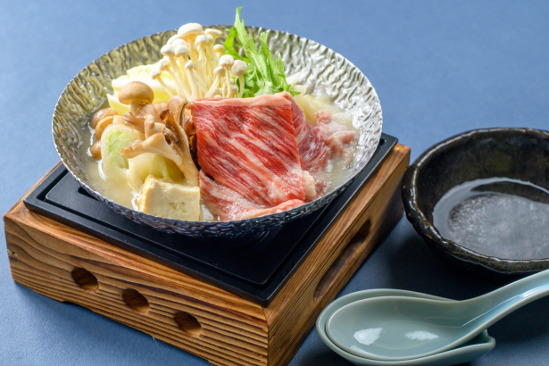 日本料理つのくに：牛肉の味噌小鍋の料理イメージ