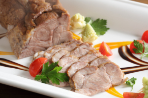 サラダ仕立てのチキンから揚げ