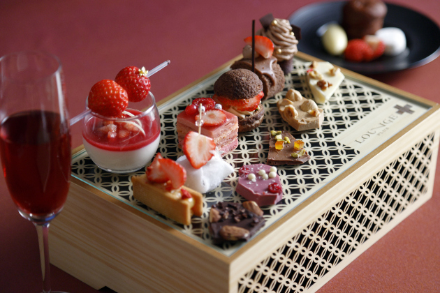 画像：チョコレート＆いちごアフタヌーンティーのデセール