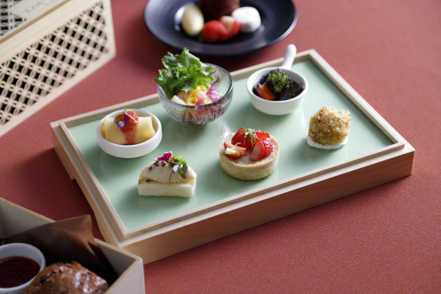 画像：チョコレート＆いちごアフタヌーンティーのセイボリー