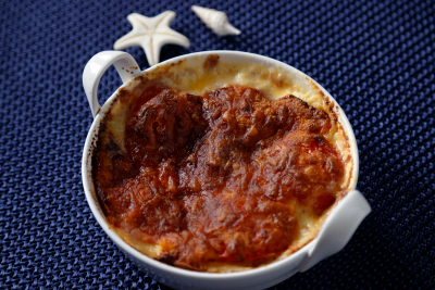 画像：COOKA「Oceans Festa～海の幸ブッフェ～」で提供する「シーフードグラタン」