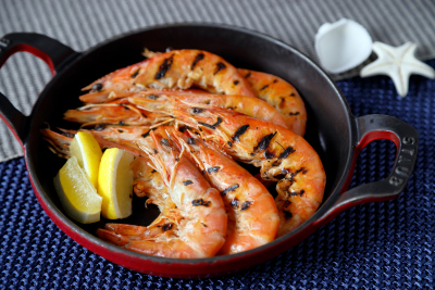 画像：COOKA「Oceans Festa～海の幸ブッフェ～」で提供する「有頭海老のグリル」