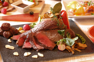 国産牛肉の鉄板焼き