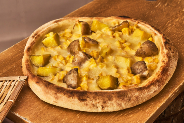 ジャガイモバターコーンピッツア