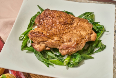 鶏腿肉の照り焼き 九条ねぎバルサミコソース