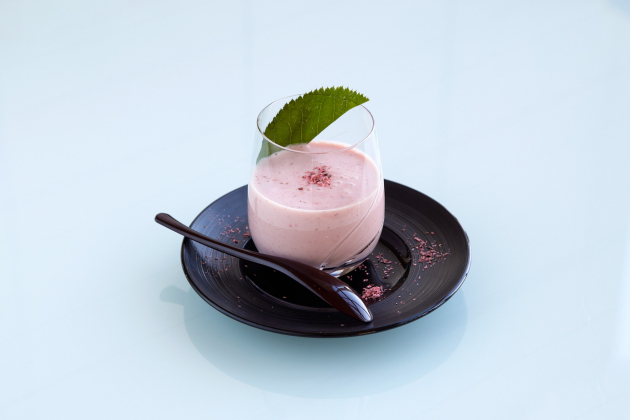 画像：LOUNGE PLUS「花霞」