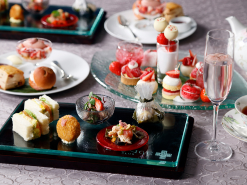 画像：桜といちごのアフタヌーンティー