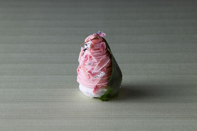 画像：M-Boutique「桜モンブラン」