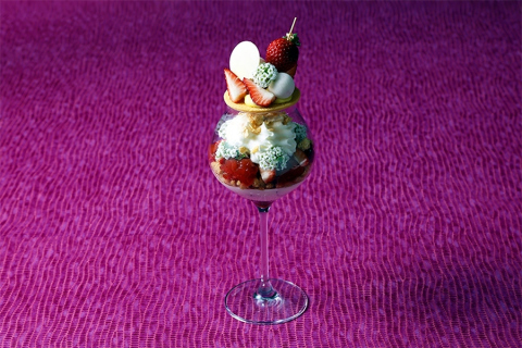 画像：大阪マリオット都ホテル_いちごパフェ