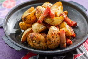 ビアガーデン：ベーコンとポテトのパセリバターの料理イメージ