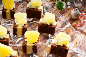 ビアガーデン：パイナップルのムースの料理イメージ