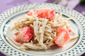 ビアガーデン：ゴボウとカニカマのサラダの料理イメージ