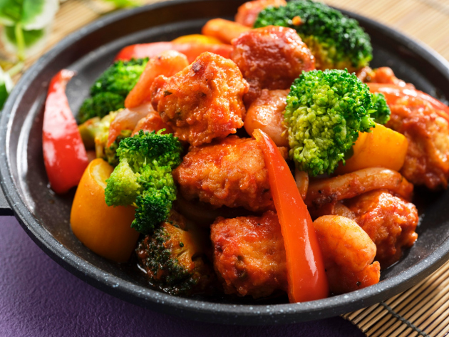 BEER GARDEN：魚介のチリソースの料理イメージ