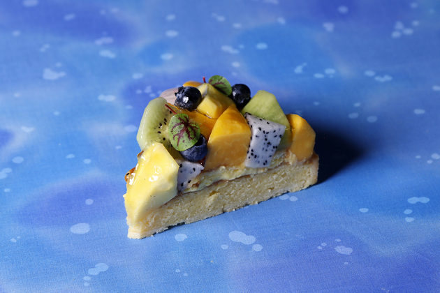 画像：M-Bourique「タルト エキゾチック」（ワンカット）