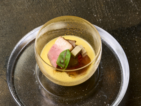 とうもろこしのムースに京鴨のロティ　フォアグラのコンフィ