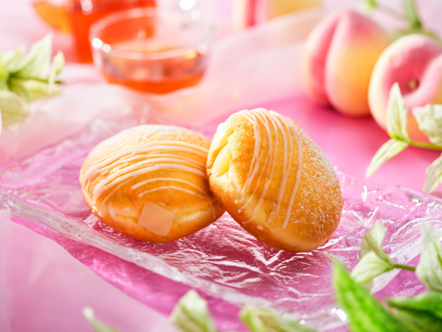 The Lounge & Cake Shop: Maido Peach Image