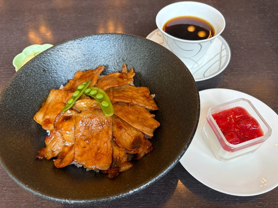 豚丼ランチセット