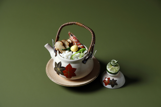 画像：ZK日本料理 9月「（椀替り）松茸土瓶蒸し」