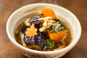 日本料理つのくに：南瓜と茄子のきのこ餡かけの料理イメージ